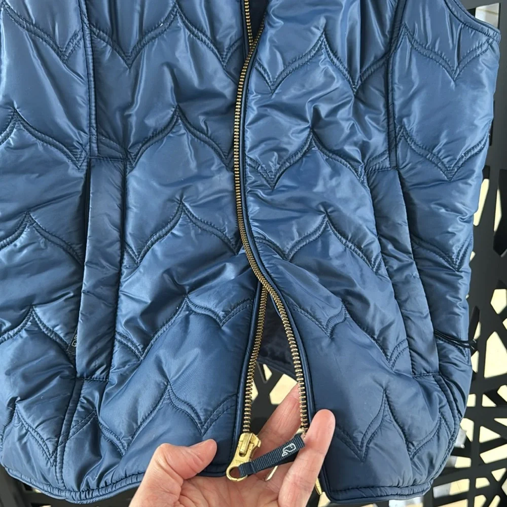 Vineyards Vines puffer vest in Navy